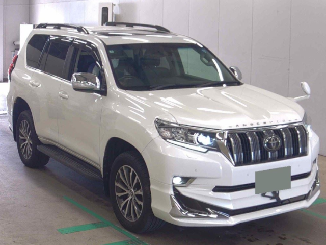 2019 Toyota Prado in pearl, photo 1 of 3, for sale in Kenya (Ref T19-39436)