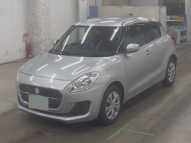 2019 Suzuki Swift in silver, photo 1 of 4, for sale in Kenya (Ref S19-37069)