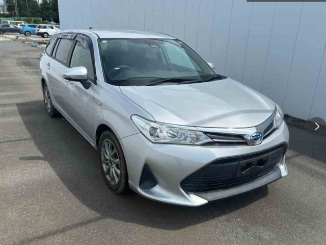 2019 Toyota Fielder in silver, photo 1 of 4, for sale in Kenya (Ref T19-11217)