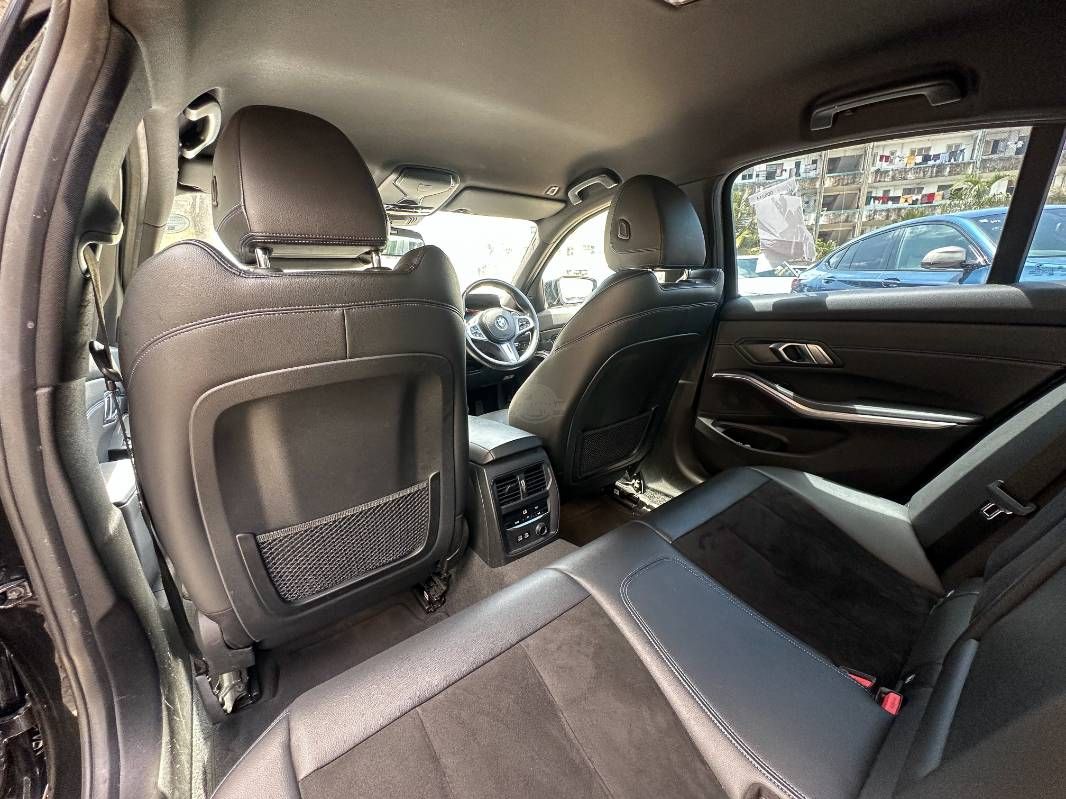 2019 BMW 320