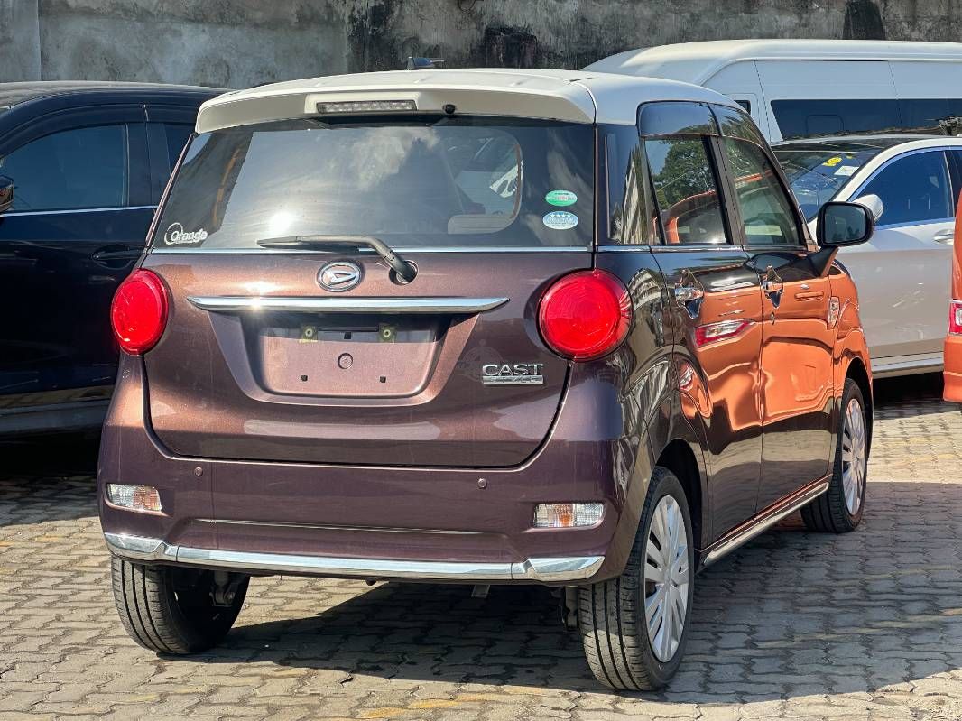 2019 Daihatsu Cast