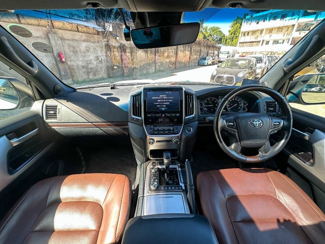 2019 Toyota Land Cruiser