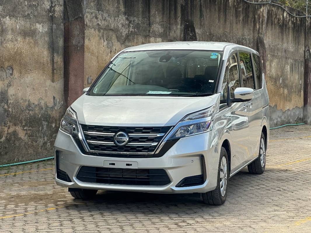 2019 Nissan Serena, photo 2