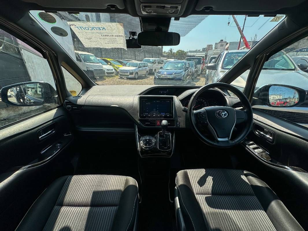 2019 Toyota Voxy