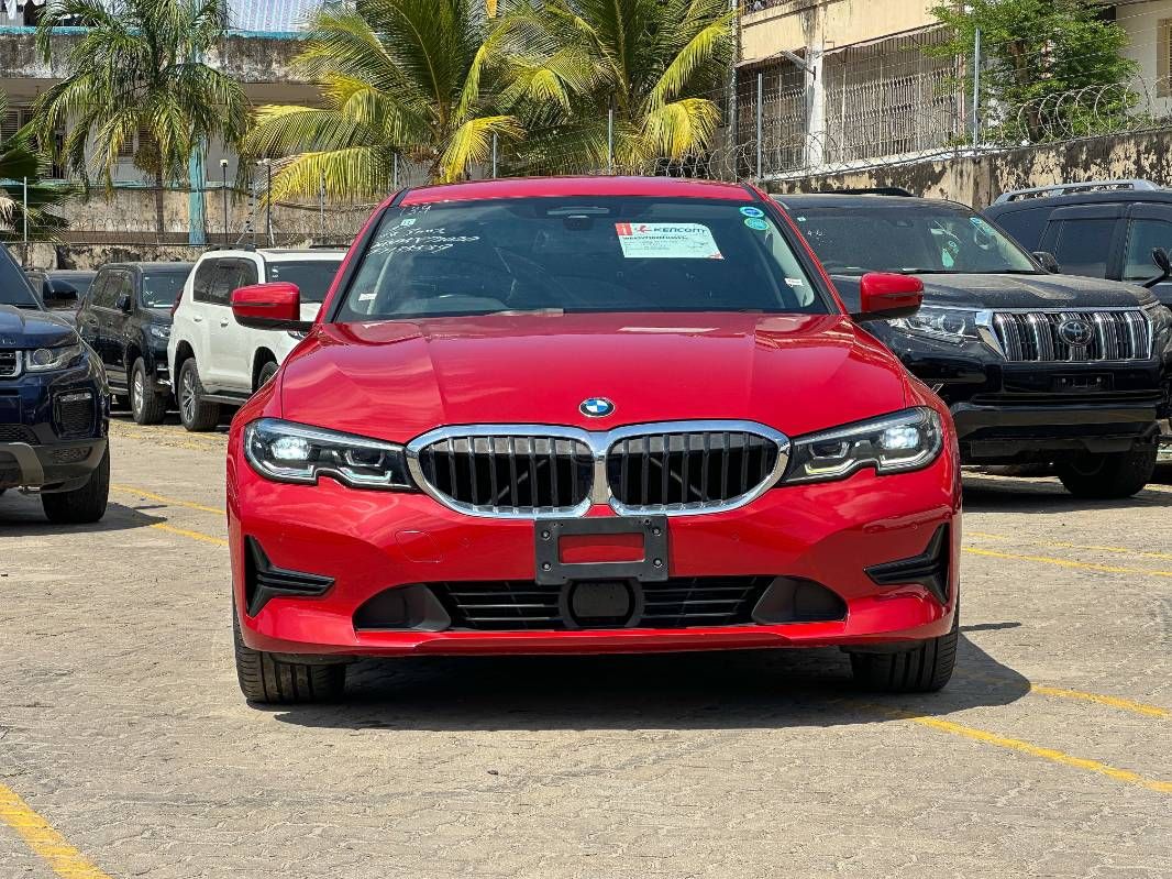 2019 BMW 320
