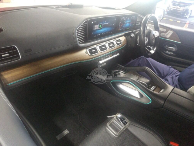 2019 Mercedes-Benz GLE450 in silver, photo 3 of 4, for sale in Kenya (Ref M19-02449)