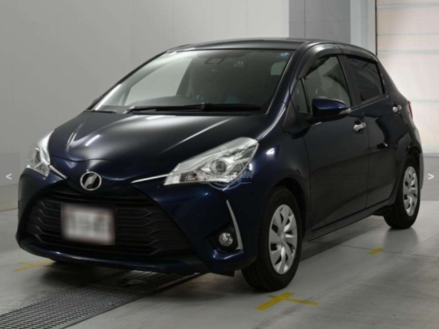 2020 Toyota Vitz in navy blue, photo 1 of 4, for sale in Kenya (Ref T20-21736)