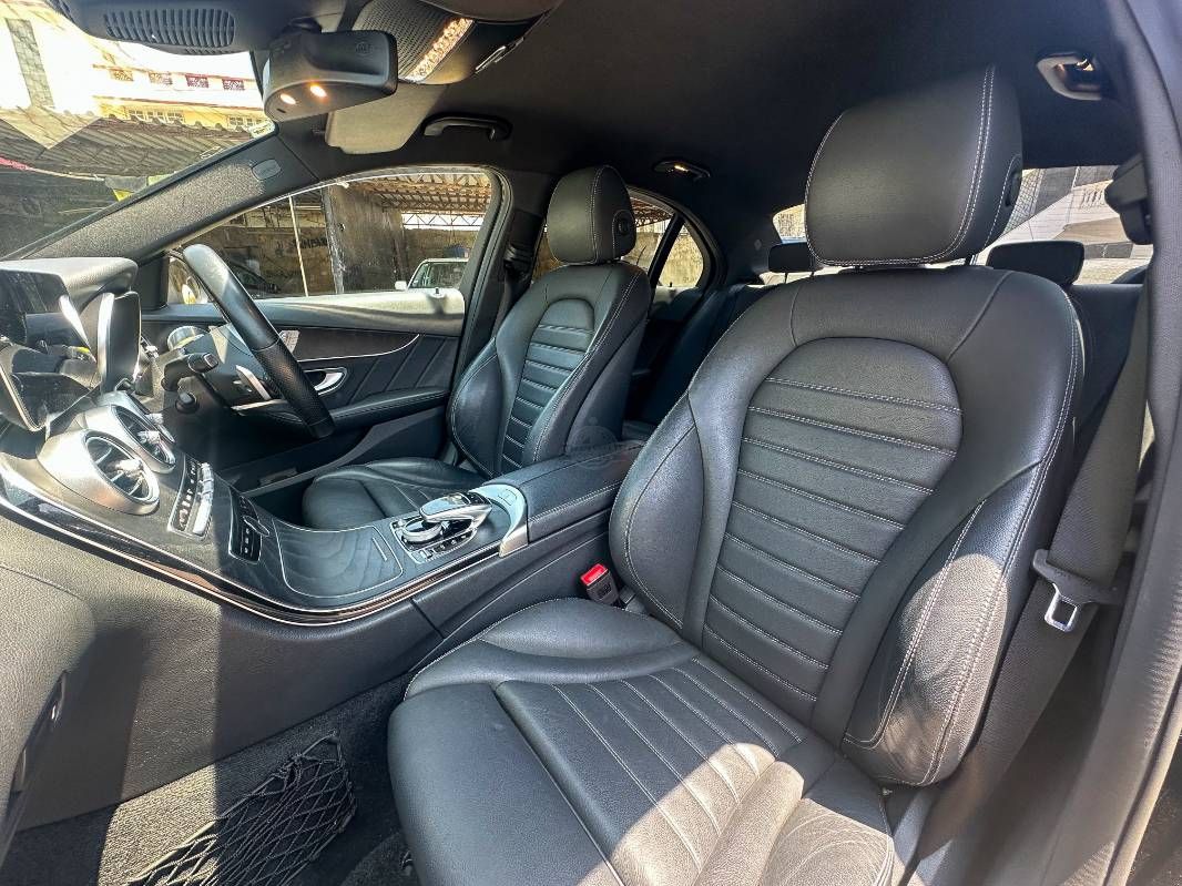 2019 Mercedes-Benz C220 in black, photo 11 of 13, for sale in Kenya (Ref M19-37069)