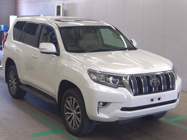 2019 Toyota Prado in pearl, photo 1 of 4, for sale in Kenya (Ref T19-04626)