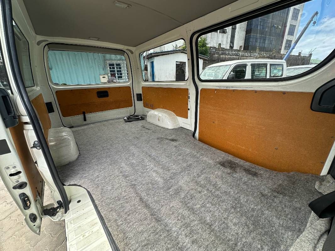 2019 Toyota Hiace, photo 10