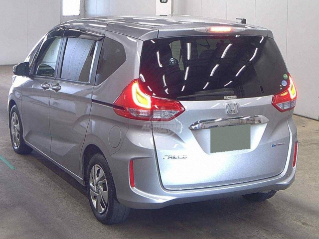 2019 Honda Freed in silver, photo 3 of 3, for sale in Kenya (Ref H19-07755)