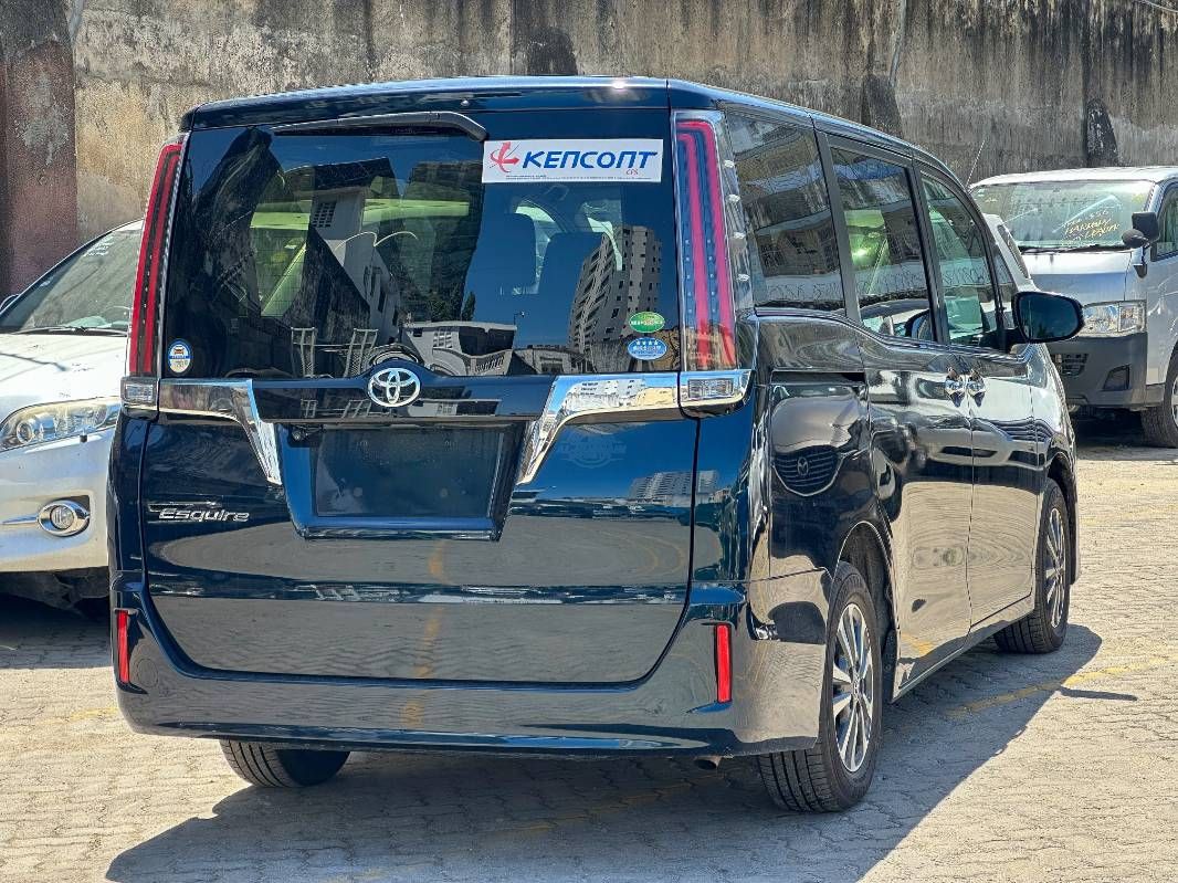 2019 Toyota Esquire