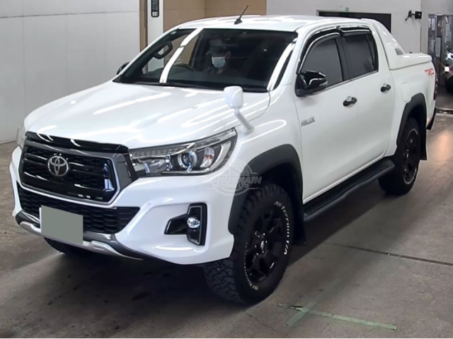 2019 Toyota Hilux in pearl, photo 1 of 3, for sale in Kenya (Ref T19-13496)
