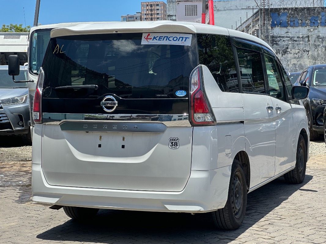 2019 Nissan Serena, photo 5