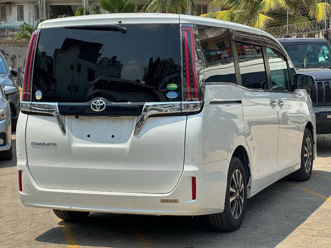 2019 Toyota Esquire