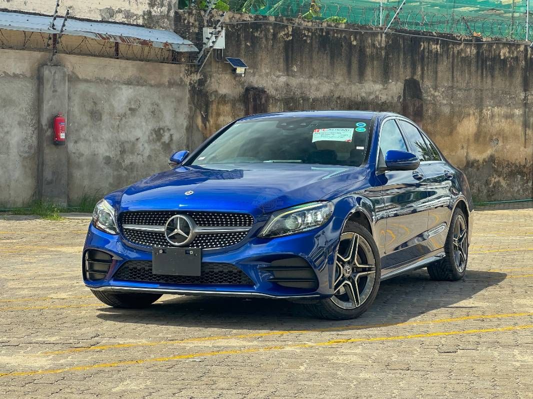 2019 Mercedes-Benz C200 in blue, photo 1 of 12, for sale in Kenya (Ref M19-71394)