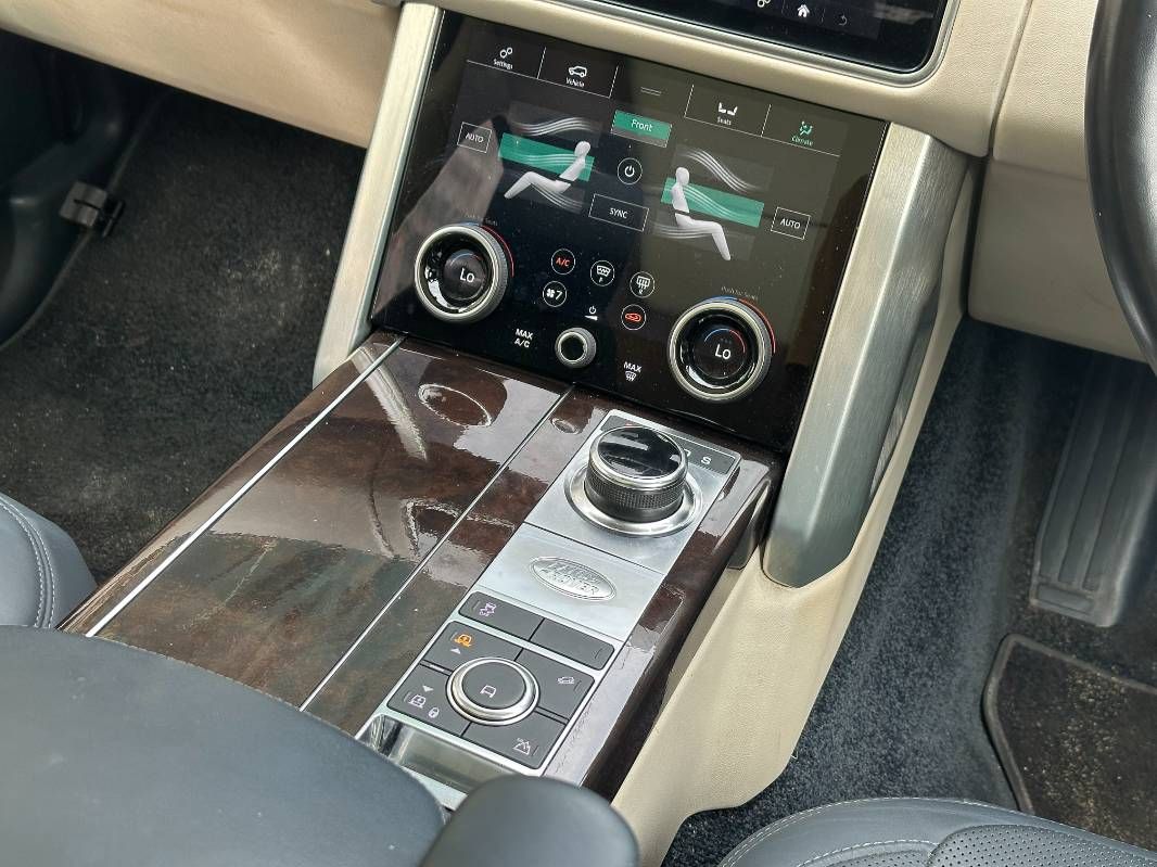 2020 Land Rover Range Rover Vogue
