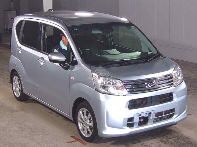 2020 Daihatsu Move in silver, photo 1 of 4, for sale in Kenya (Ref D20-41878)