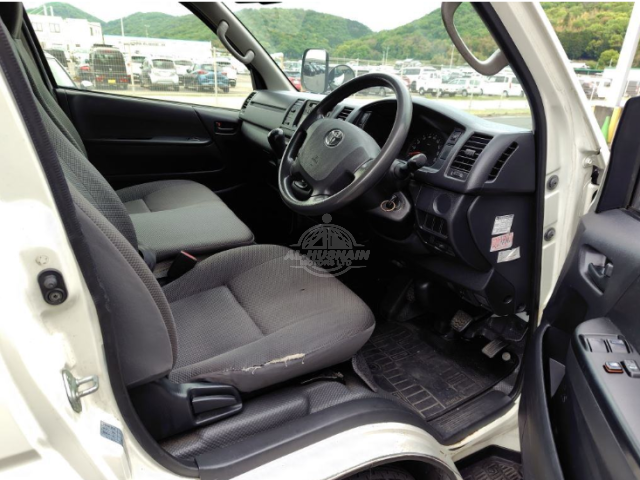 2019 Toyota Hiace in white, photo 2 of 3, for sale in Kenya (Ref T19-93108)
