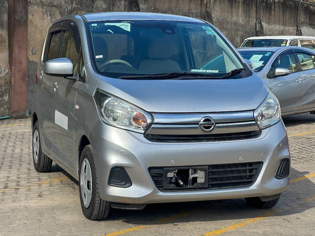 2019 Nissan Dayz in silver, photo 7 of 12, for sale in Kenya (Ref N19-47041)