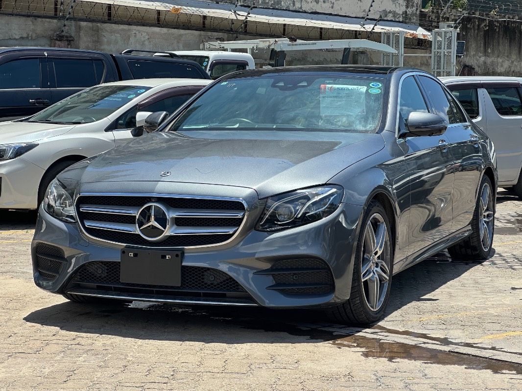 2019 Mercedes-Benz E220