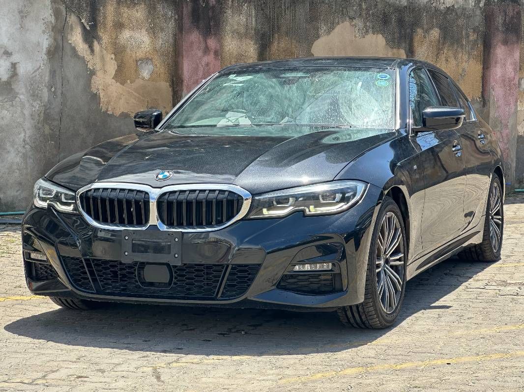 2019 BMW 320