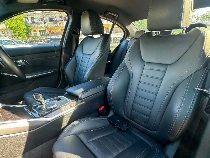 2019 BMW 320i