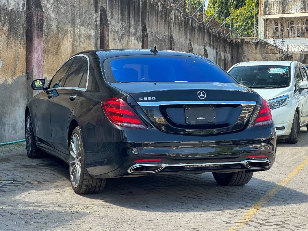 2020 Mercedes-Benz S560 in black, photo 4 of 12, for sale in Kenya (Ref M20-17510)