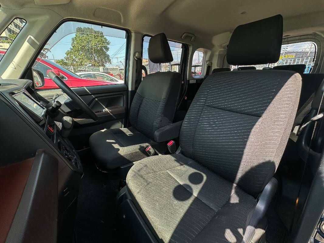 2019 Toyota Tank in navy blue, photo 10 of 12, for sale in Kenya (Ref T19-81854)