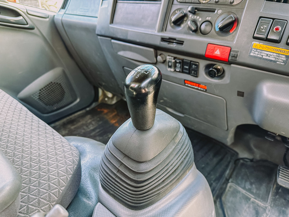 2018 Isuzu Elf