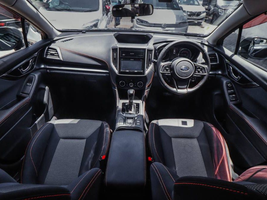 2018 Subaru Impreza in black, photo 9 of 14, for sale in Kenya (Ref S18-71991)