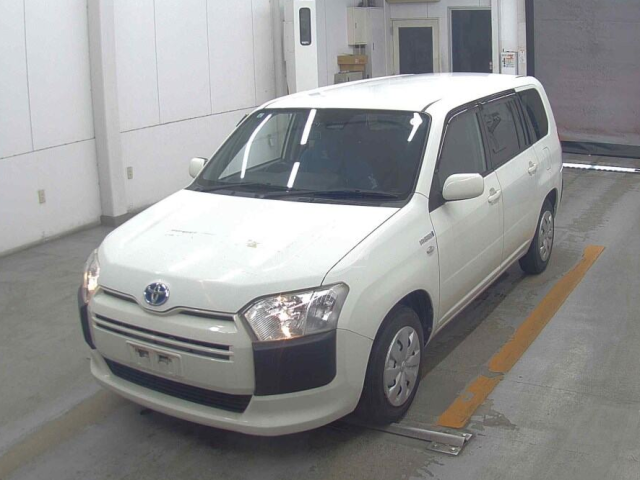 2019 Toyota Succeed in white, photo 1 of 4, for sale in Kenya (Ref T19-07992)