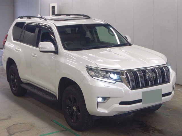 2019 Toyota Prado in pearl, photo 1 of 3, for sale in Kenya (Ref T19-99794)