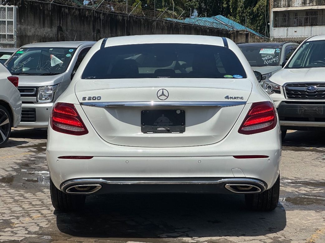 2019 Mercedes-Benz E200