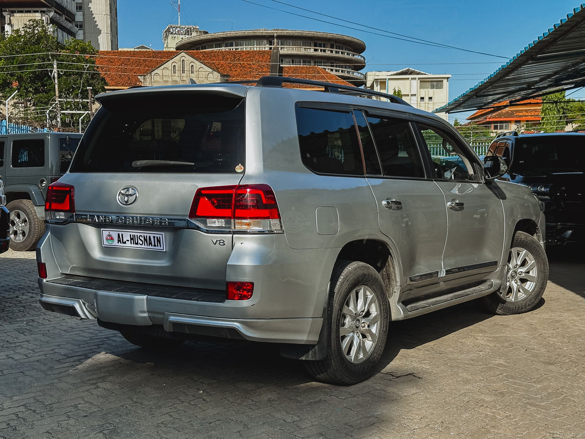2016 Toyota Land Cruiser, photo 13