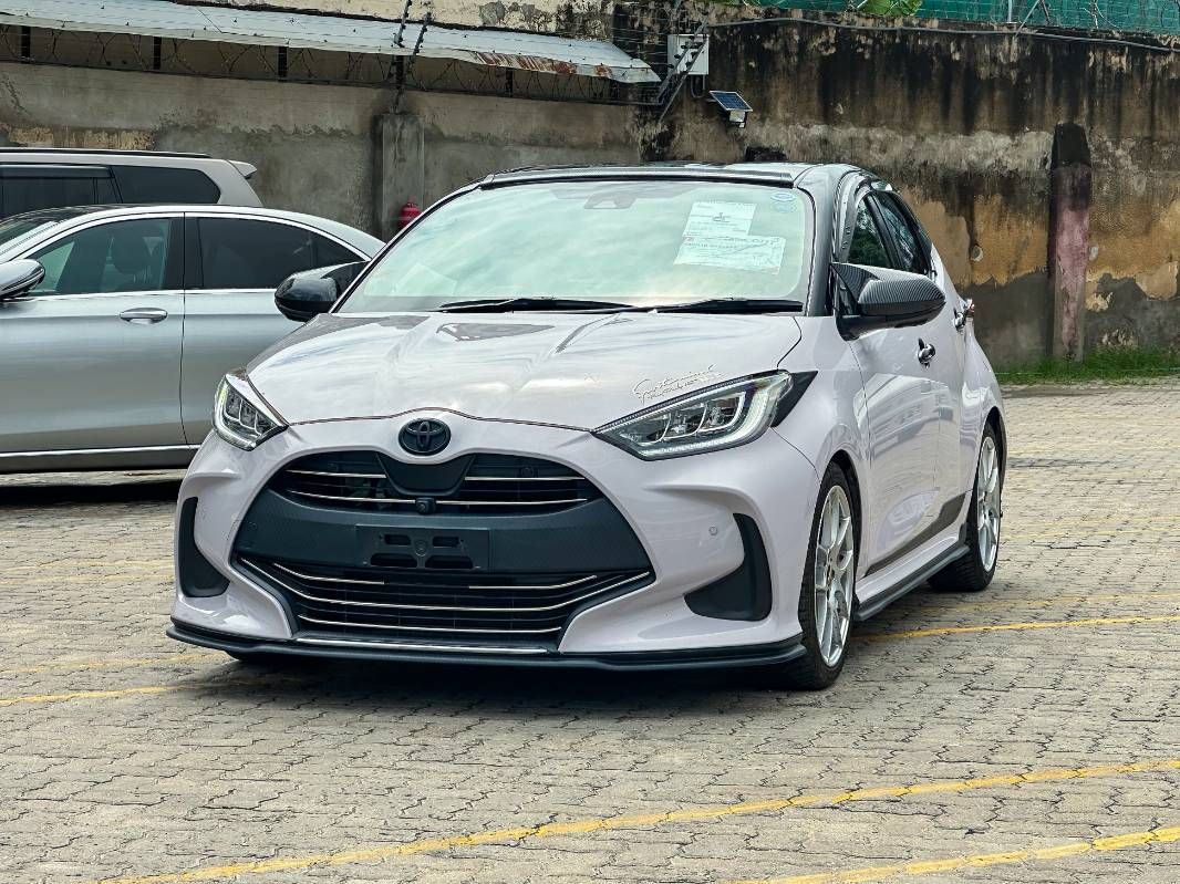 2020 Toyota Yaris in pink, photo 3 of 12, for sale in Kenya (Ref T20-13059)