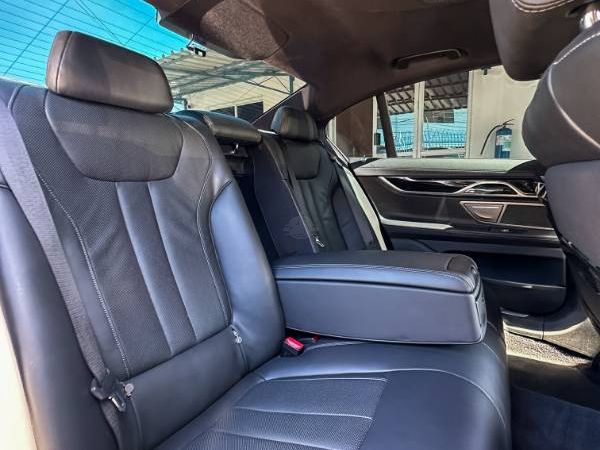 2019 BMW 740d