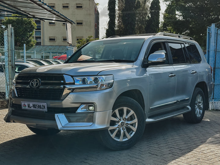 2016 Toyota Land Cruiser in silver, photo 1 of 14, for sale in Kenya (Ref T16-12194)