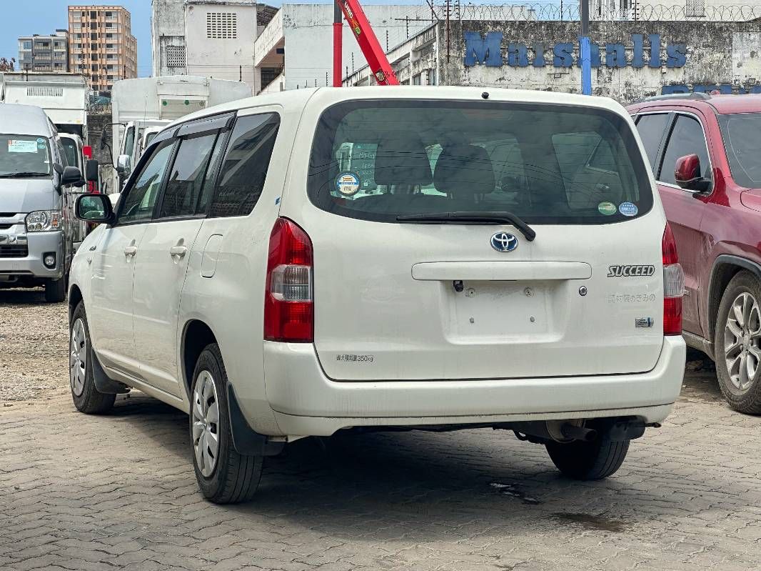 2019 Toyota Succeed, photo 3