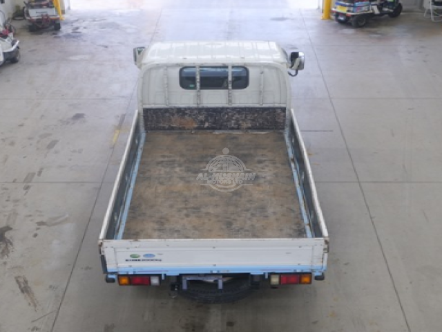 2019 Isuzu Elf in white, photo 2 of 5, for sale in Kenya (Ref I19-72947)