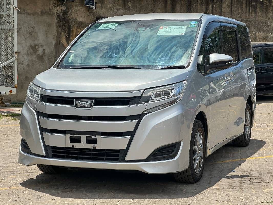 2019 Toyota Noah