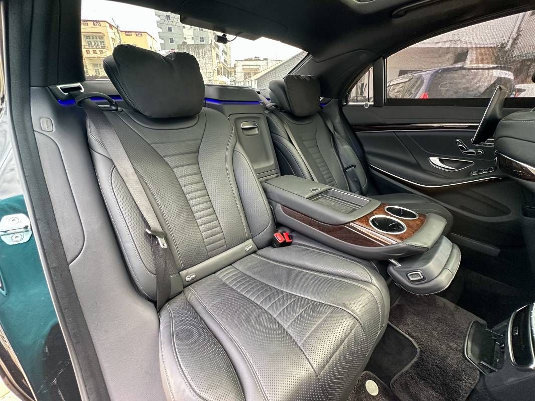 2019 Mercedes-Benz S560 in black, photo 12 of 13, for sale in Kenya (Ref M19-11073)