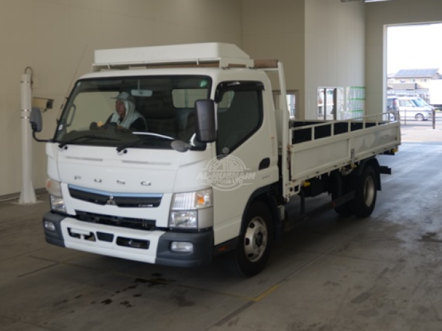 2020 Mitsubishi Fuso Canter in white, photo 1 of 3, for sale in Kenya (Ref M20-81653)