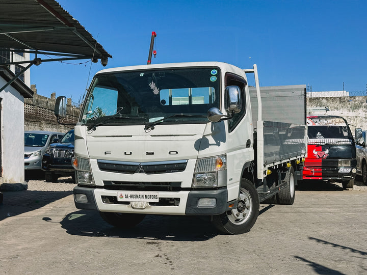 2019 Mitsubishi Fuso Canter in white, photo 1 of 11, for sale in Kenya (Ref M19-71591)