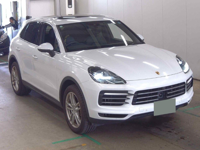 2019 Porsche Cayenne in pearl, photo 1 of 3, for sale in Kenya (Ref P19-64679)