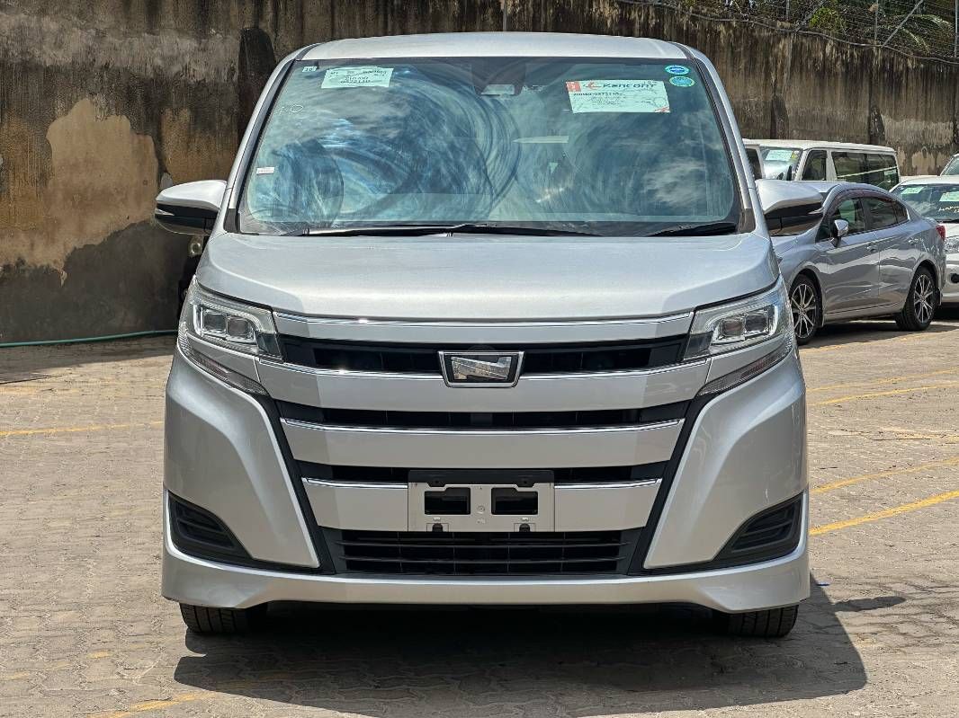 2019 Toyota Noah