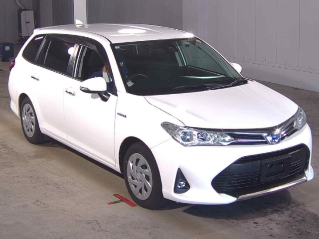 2020 Toyota Fielder in white, photo 1 of 4, for sale in Kenya (Ref T20-34276)