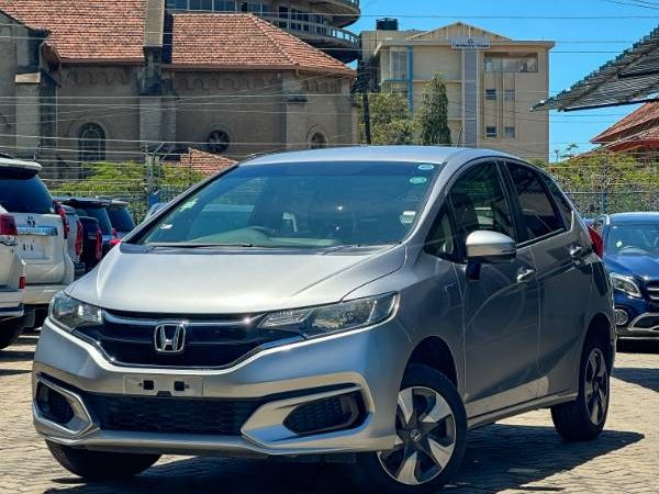 2020 Honda Fit in silver, photo 1 of 13, for sale in Kenya (Ref H20-06696)