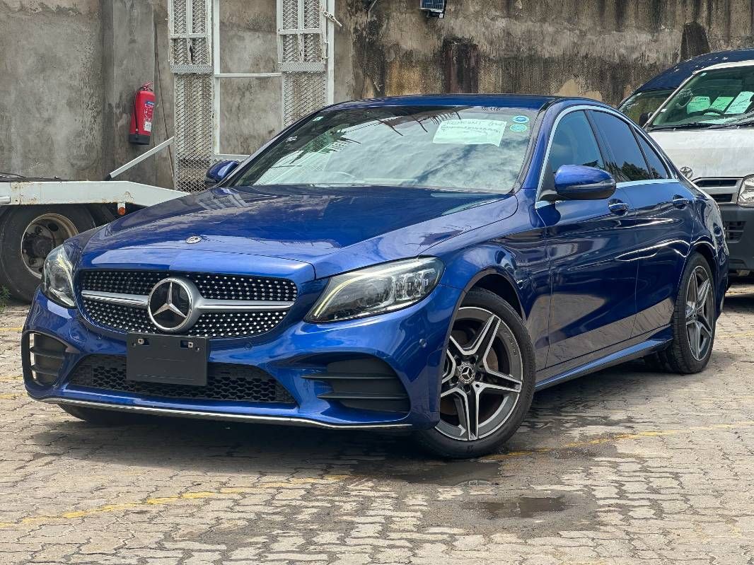 2019 Mercedes-Benz C220 in blue, photo 1 of 12, for sale in Kenya (Ref M19-05819)