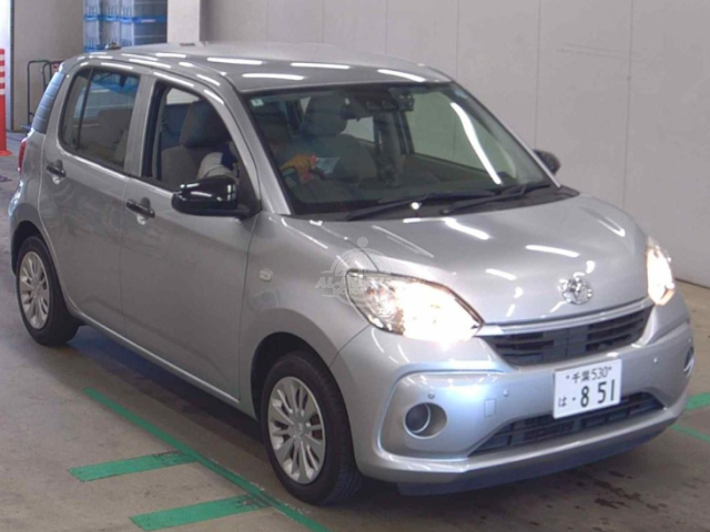 2019 Toyota Passo in silver, photo 1 of 3, for sale in Kenya (Ref T19-36383)